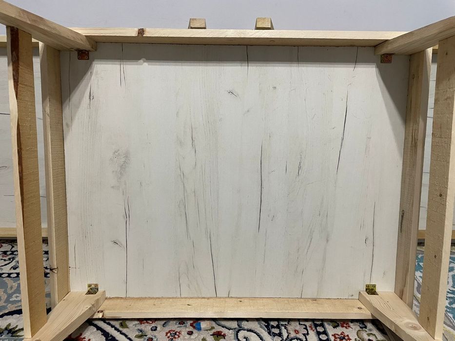 Новый стол качественный