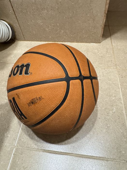 баскетболна топка WILSON NBA DRV
