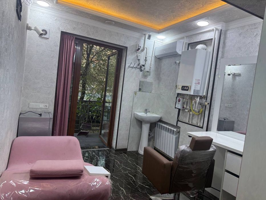 Сдается в аренду кабинет в элитном салоне красоты для косметолгов.