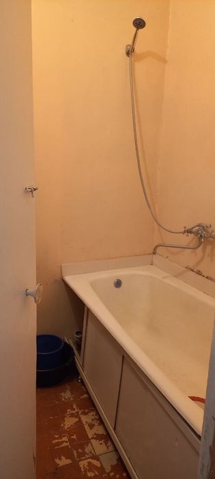 Mirzo Ulugʻbek TTZ 1 da 2 xona kv sotiladi