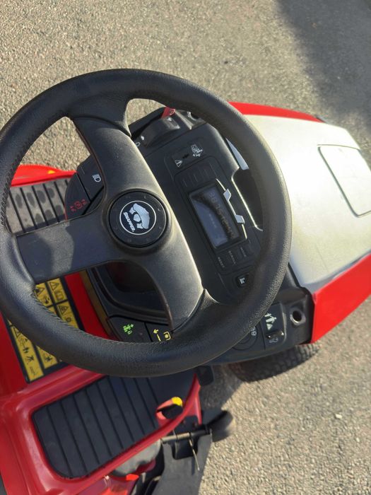 Tractoras de tuns iarba Snapper NXT Profesional 23Hp B&S 3 cutite