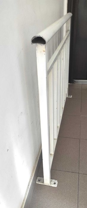 Метален  парапет