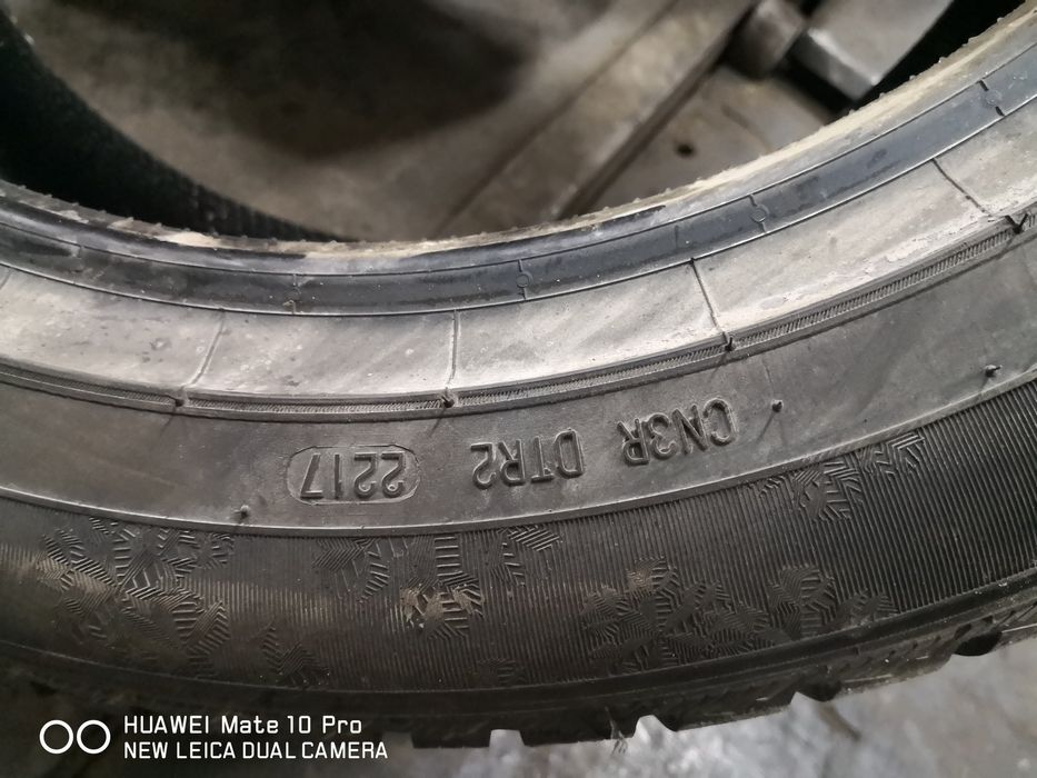 215 55 17 цола гума нова semperit