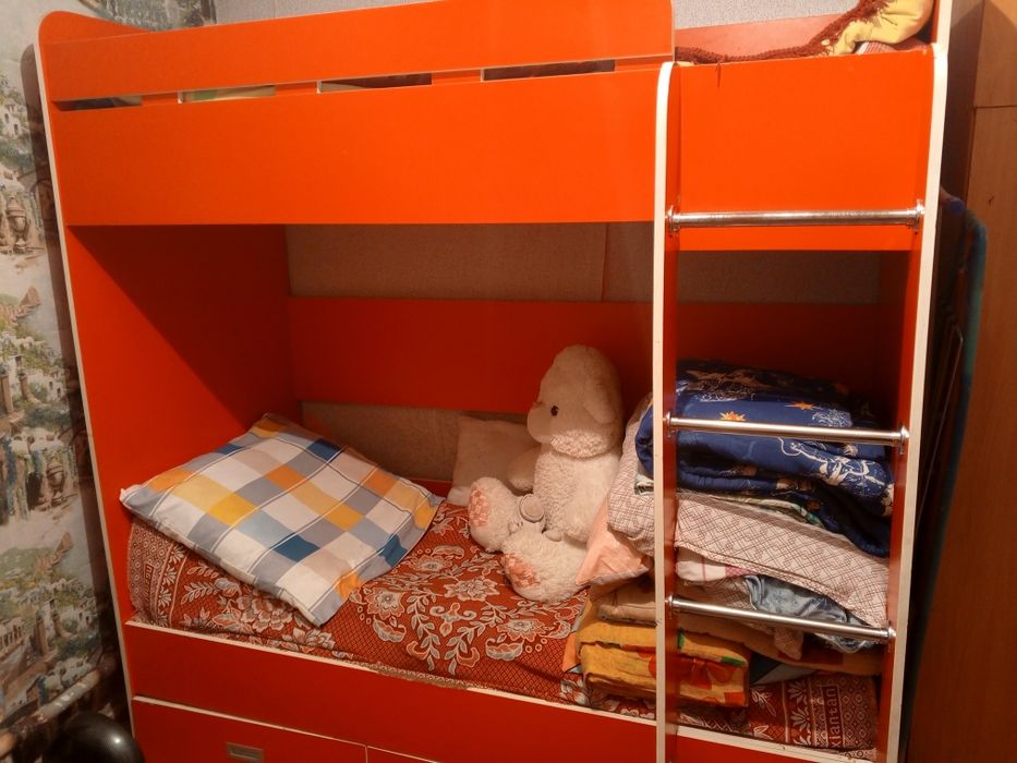 Кровать двухъярусная