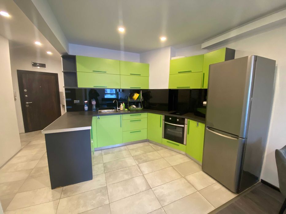 Двустаен апартамент под наем в ж.к. Младост 4