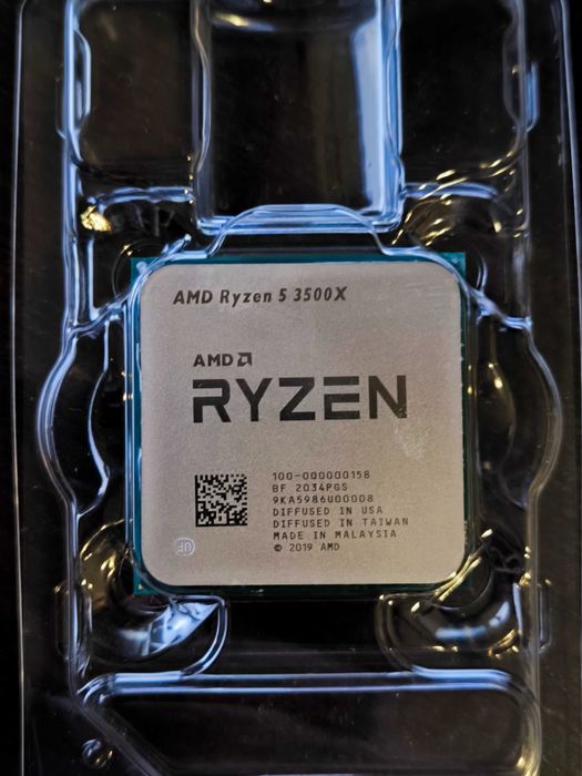 Procesor AMD Ryzen 5 3500X 3.6GHz Socket AM4 Box cu Wraith Stealth cooler inclus