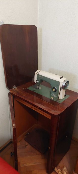 Masina de cusut Ileana 1966