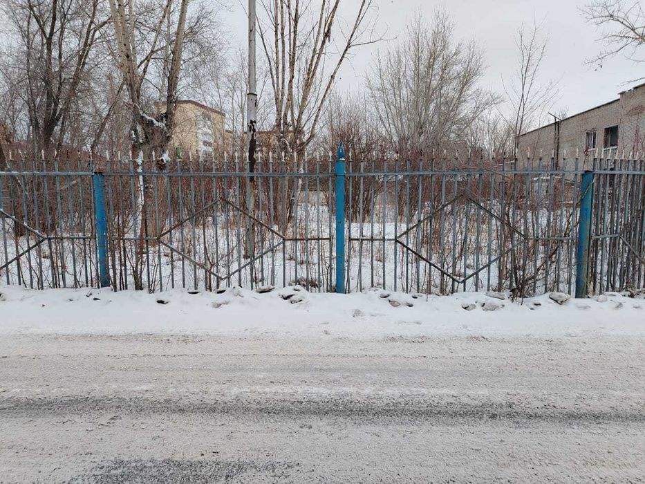 Продам здание в 3х уровнях на земельном участке  в КЖБИ