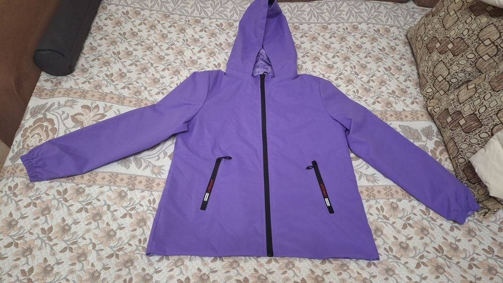 Продам новую ветровку