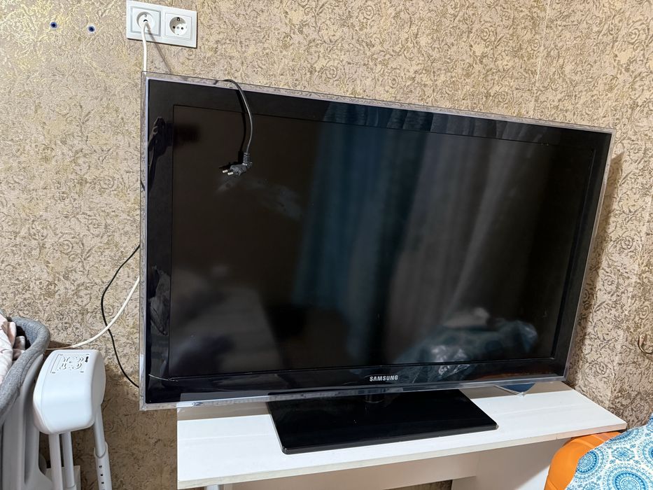 Продам телевизор Samsung.