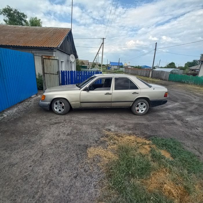 Продам мерс 124. Е200