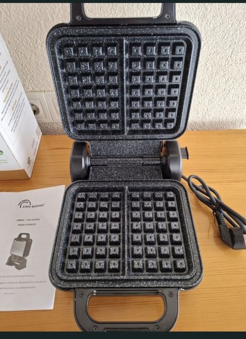 Гофретник въртяща основа LITTLE BALANCE 8805 Flip Waffles1200W,