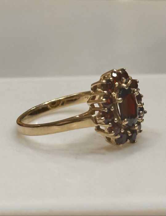 Златни и сребърни пръстени