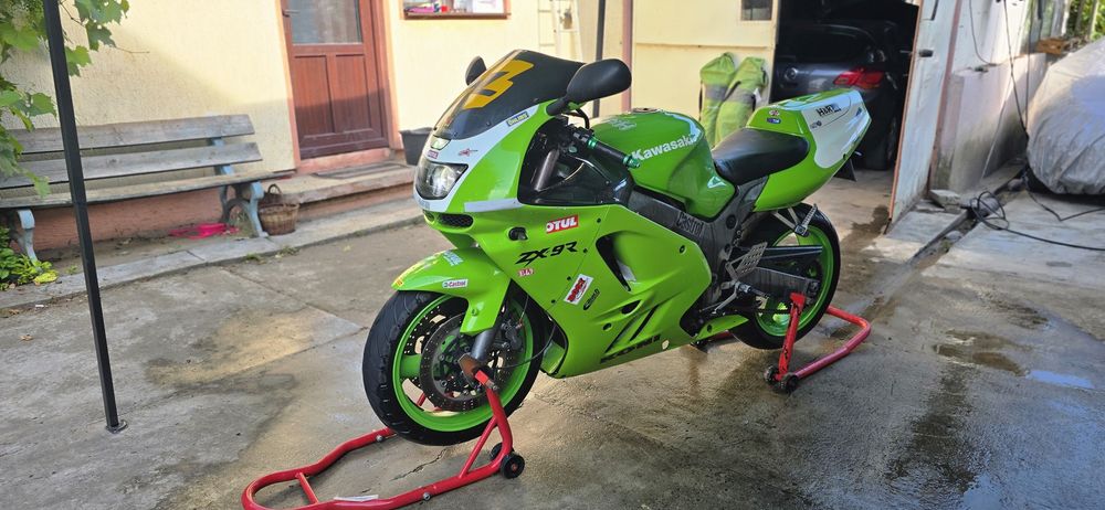Kawasaki zx9r 145cp no honda no yamaha no suzuki