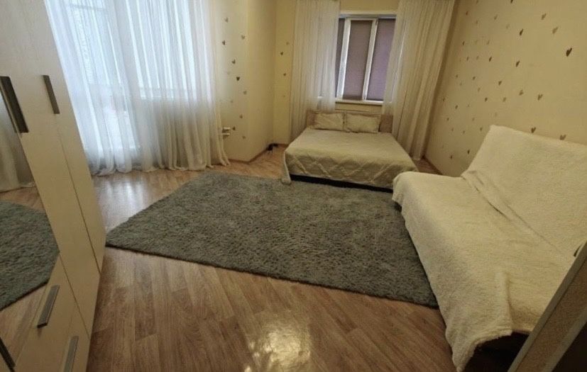 Квартиру надолгий срок