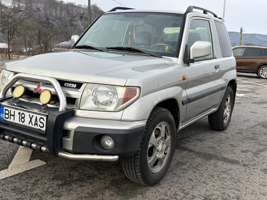 MITSUBISHI Pajero Pinin