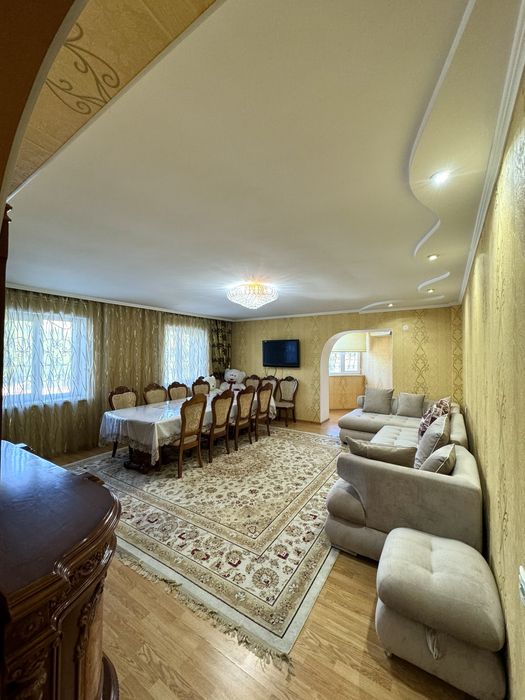 Үлкен кілем сатылады