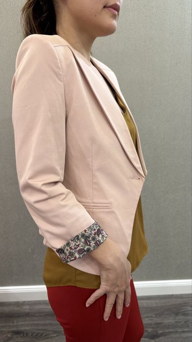 Продам пиджак 42 размер