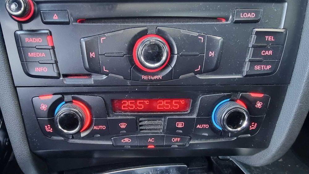 Климатроник Ауди А5, S5 панел управление  в перфектно състояние.