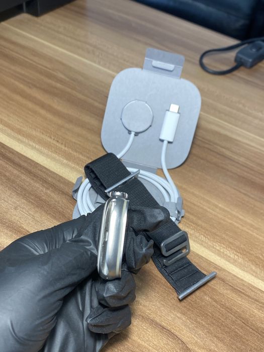 Apple Watch Ultra / 49 mm / Graphite