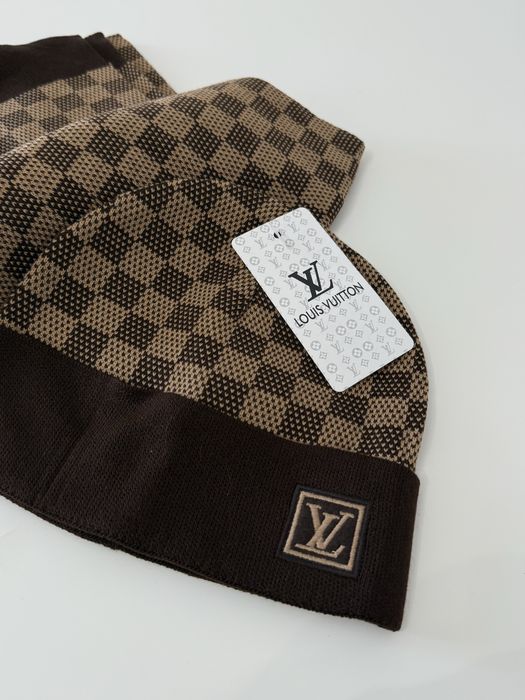 Set LOUIS VUITTON  fes & fular super calitate