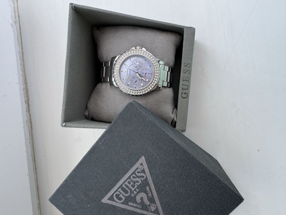 GUESS soat ariginal Turetskiy