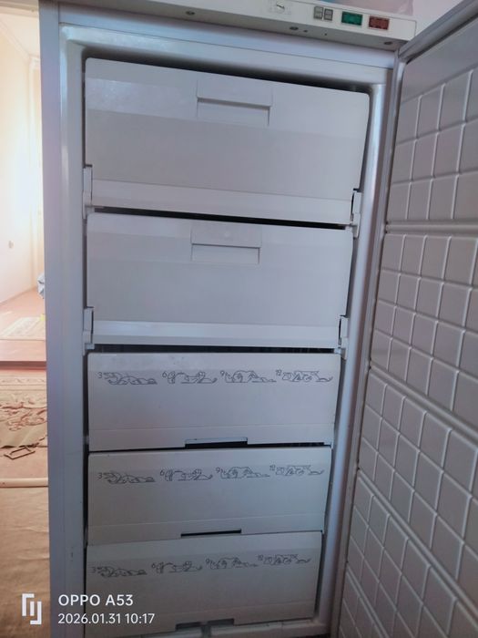 Продам морозильник