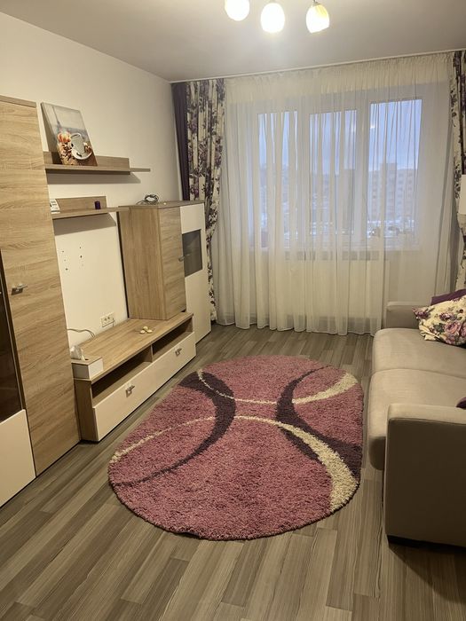 Inchiriez apartament 2 Camere str L.C. Babes