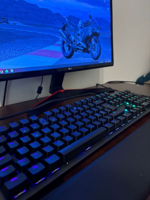 Tastatură mecanică Logitech G513 GX Brown – stare foarte bună, RGB