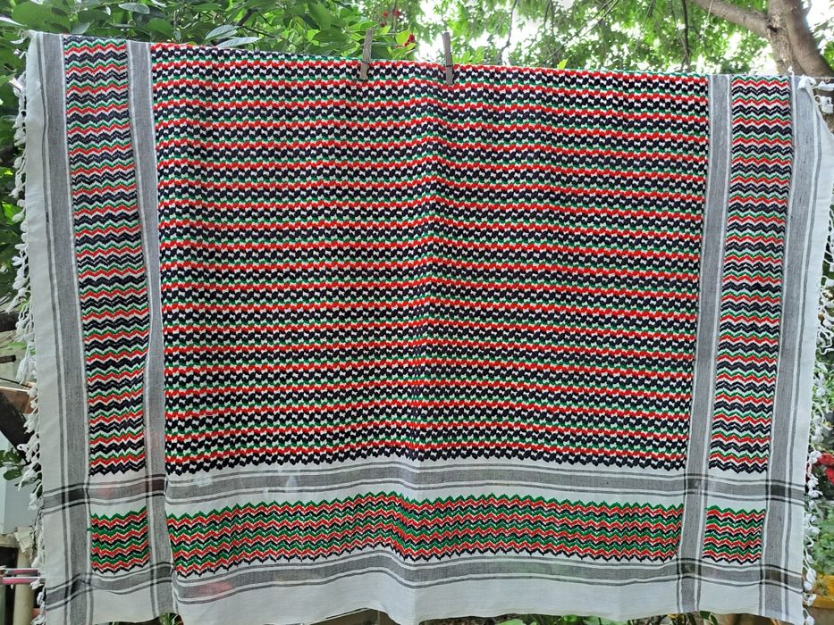 Fata de perna brodata bumbac marime f mare plus o fata de masa