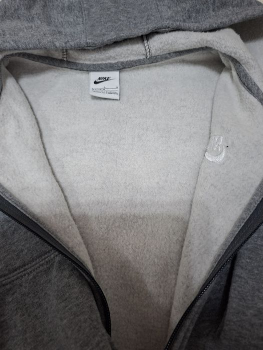 Суичър за момче и момиче светло сив  с цип  и два джоба