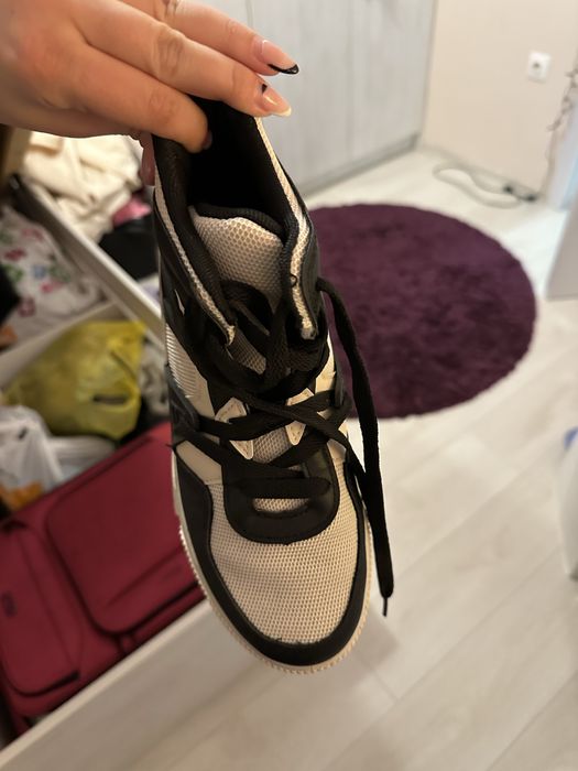 Дамски кецове