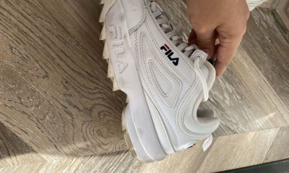 Продам кроссовки Fila