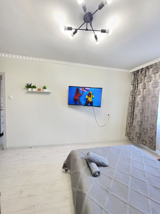 Чистая однушка посуточно, день ночь