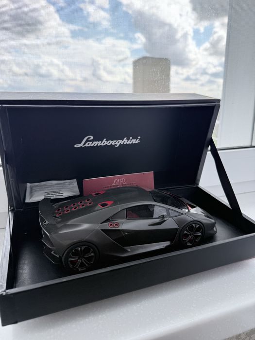 Колекционерски модел Lamborghini Sesto Elemento MrCollection 2010 1:18