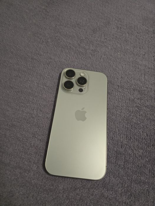 Vand/Schimb Iphone 16 pro/128 gb impecabil