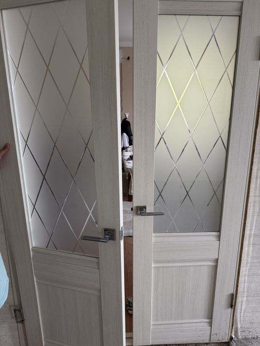 Продам двери б/у в хорошем состоянии