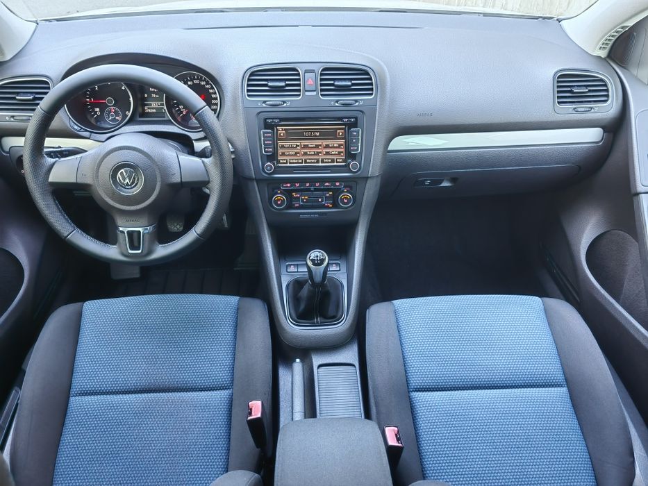 VW Golf VI / 1.6TDI 105CP / Pachet R-Line