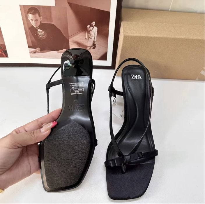 Бомоножки на каблуке ZARA