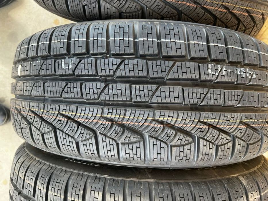vand jante noi originale Audi A6,A4 pe 17” cu anvelope noi de iarnă
