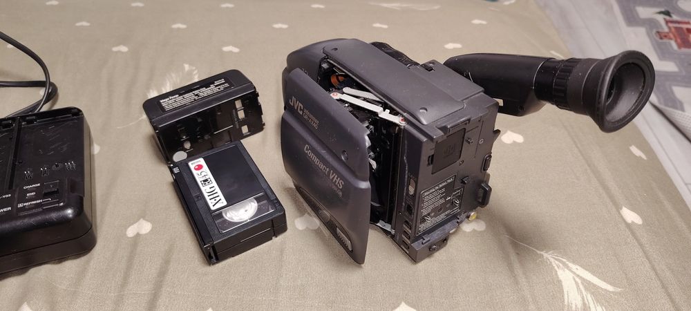 Cameră video VHS Jvs