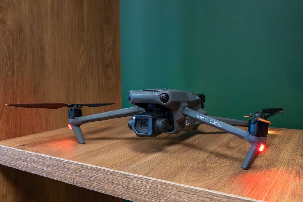 Drona DJI Mavic 3 Clasic + Fly More Combo