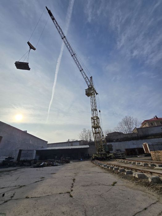 Срочно продаётся (Кран, плиты, строй материалы и цистерны)