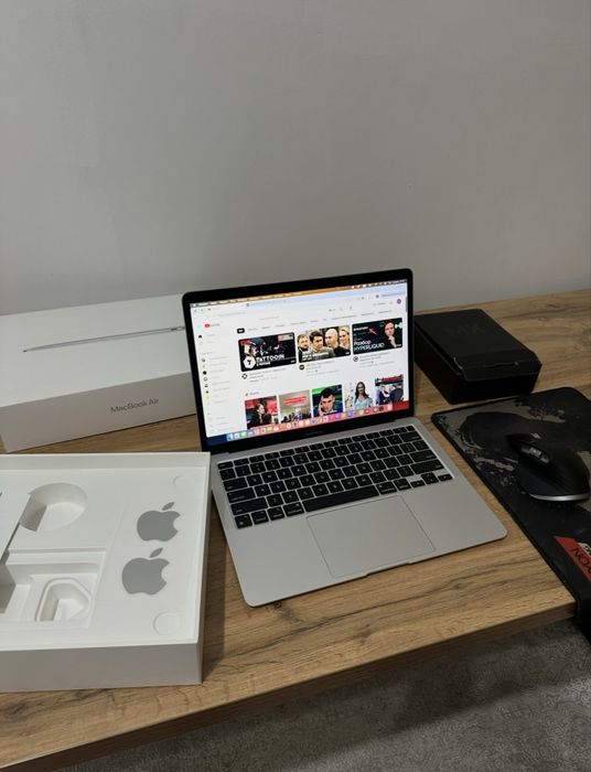 MacBook Air M1 в идеальном состоянии!
