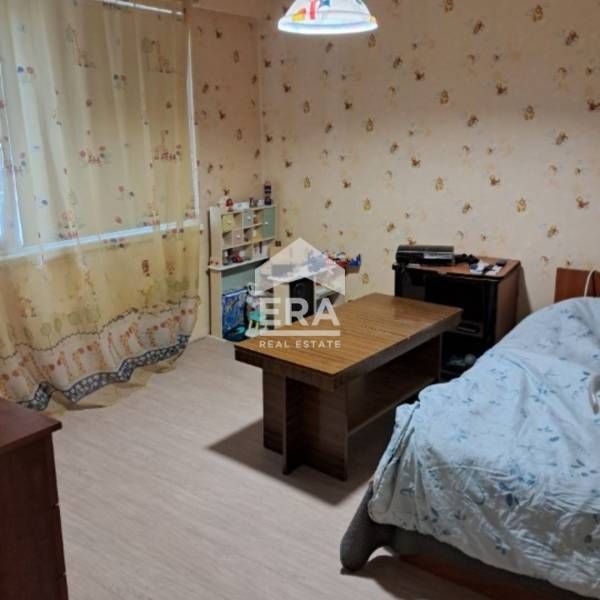 Двустаен апартамент в близост до 3-то ДКЦ в кв."Владиславово", с площ