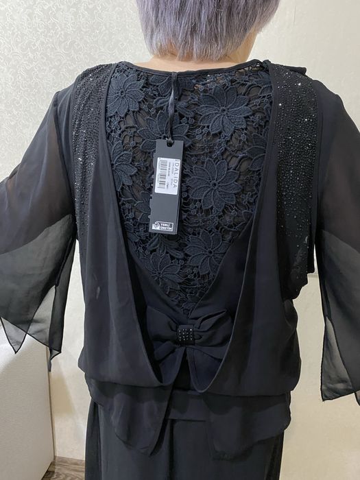 Костюм женский праздничный