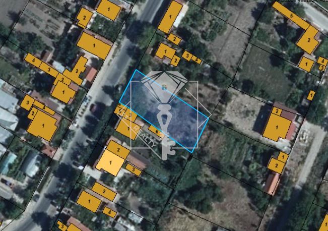 Парцел за жилищно строителство в центъра на град Съединение