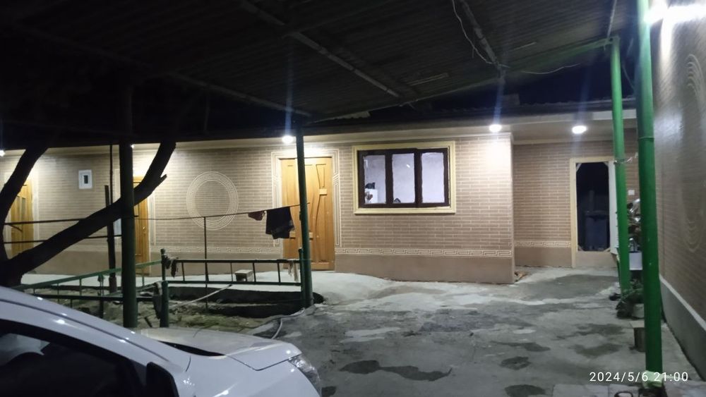 СРОЧНО СОТИЛАДИ Ховли уй хамма шароити билан 6х 8 сотх