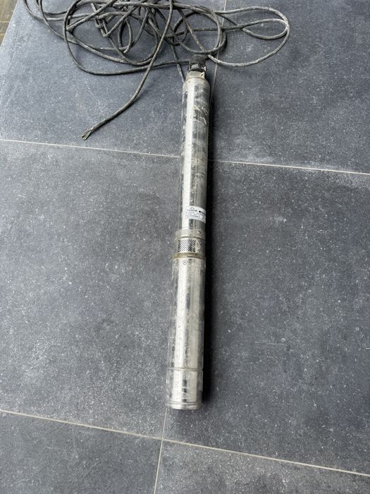 Pompa submersibila