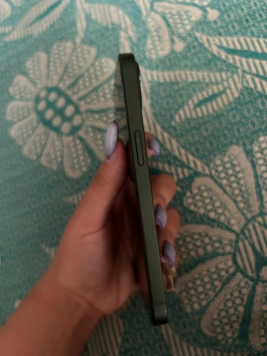 Iphone 13 зелёный